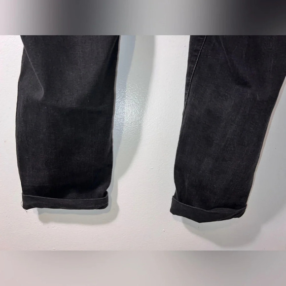 YMI wanna better butt, 18, black, stretch cuffed button zip, 5 pocket denim - Picture 4 of 9